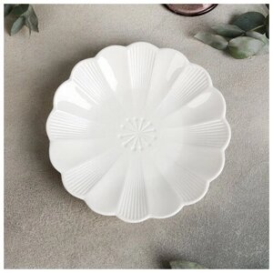 Тарелка пирожковая Magistro "Ромашка", d 18,5 см, фарфор, цвет белый