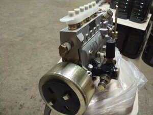 Топливный насос ТНВД на двигатель Yuchai YC6b125 / YC6J125 / Yc6108 340-1111100c-493