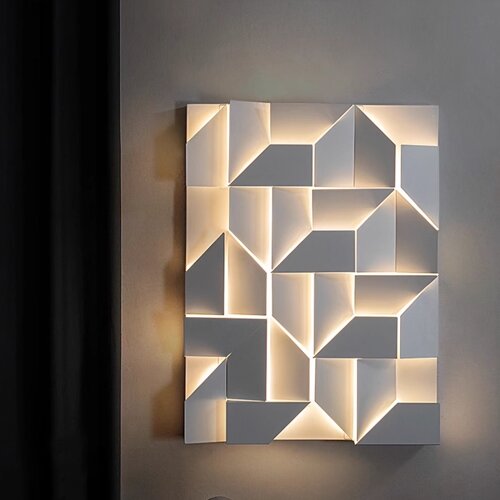 Настенное декоративное украшение с LED подсветкой в минималистическом стиле