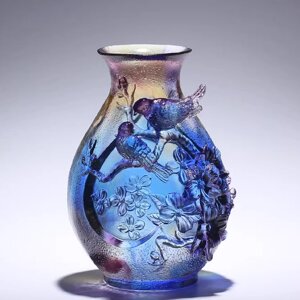 Старинная французская ваза из стекла с цветком сливы/ модель LLGJC3076