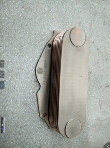 61500010334 Маслоохладитель двигателя Weichai WD10.220/WD615, шт