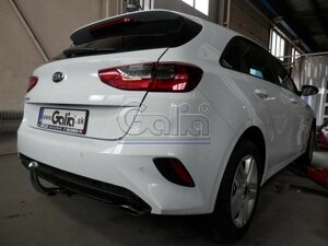 Фаркоп Galia для Kia Ceed хетчбек 5 дверей, только бензин (не дизель) 2018-