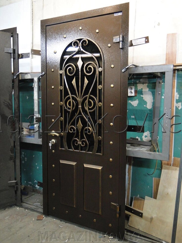 Дверь кованая «Архелия Х» металлическая с ковкой и стеклопакетом от компании MAGAZINKOVKA - фото 1