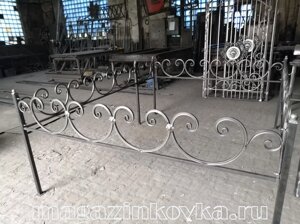 Ритуальная оградка кованая металлическая «Волна 15Х» в Москве от компании MAGAZINKOVKA