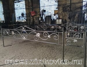 Ритуальная оградка кованая металлическая  «Эллада Х» в Москве от компании MAGAZINKOVKA