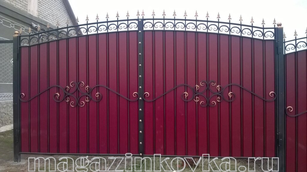 Ворота кованые «Прага Х» металлические арочные с профлистом - распродажа