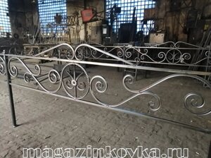 Ритуальная оградка кованая металлическая  «Орион Х» в Москве от компании MAGAZINKOVKA