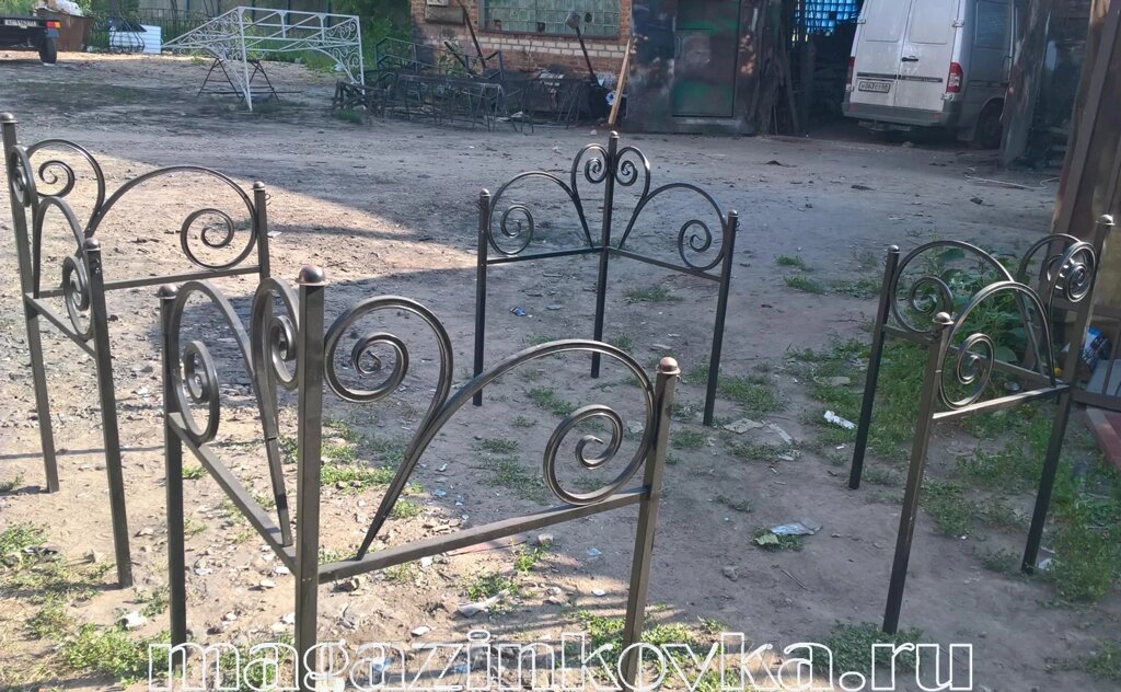Ритуальная оградка кованая металлическая «Угловая 1Х» - MAGAZINKOVKA