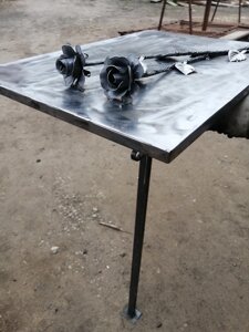 Стол ритуальный кованый металлический "Узор с розой 2 Х"