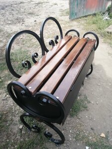 Скамейка ритуальная кованая металлическая  «Омега с ящиком и спинкой 0.9м Х» в Москве от компании MAGAZINKOVKA