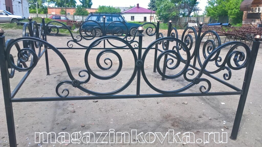 Ритуальная оградка кованая металлическая «Эвольвента 25Х» от компании MAGAZINKOVKA - фото 1