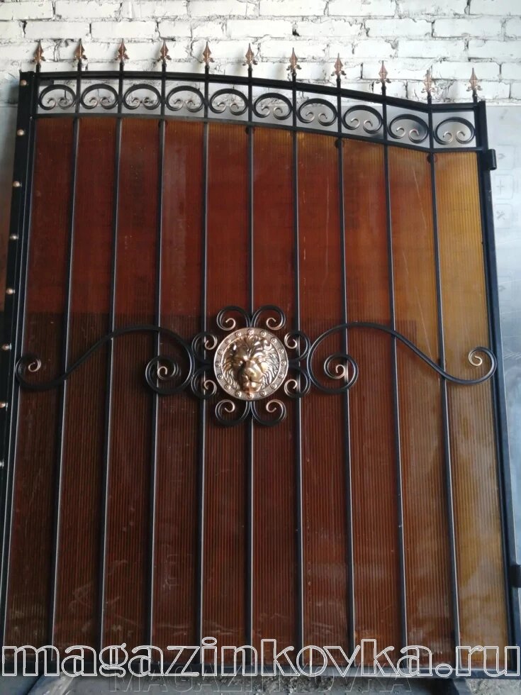 Ворота кованые «Ростов 2 Х» металлические арочные с поликарбонатом от компании MAGAZINKOVKA - фото 1