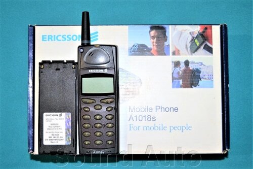 Мобильный телефон Ericsson A1018s Storm Black Полный комплект Новый
