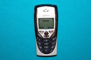 Мобильный телефон Nokia 8310 Как новый