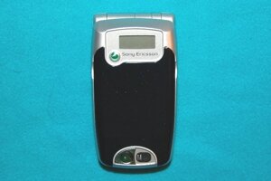 Мобильный телефон Sony Ericsson Z600i Новый