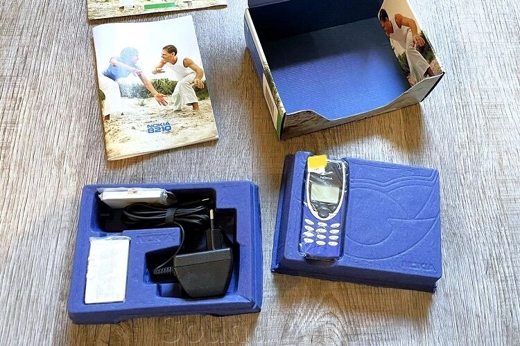 Мобильный телефон Nokia 8210 Полный комплект Новый Из Англии - опт