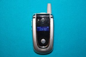 Мобильный телефон Motorola V600 Как новый в Москве от компании Sound Auto