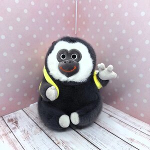 Мягкая игрушка обезьяна с рюкзаком