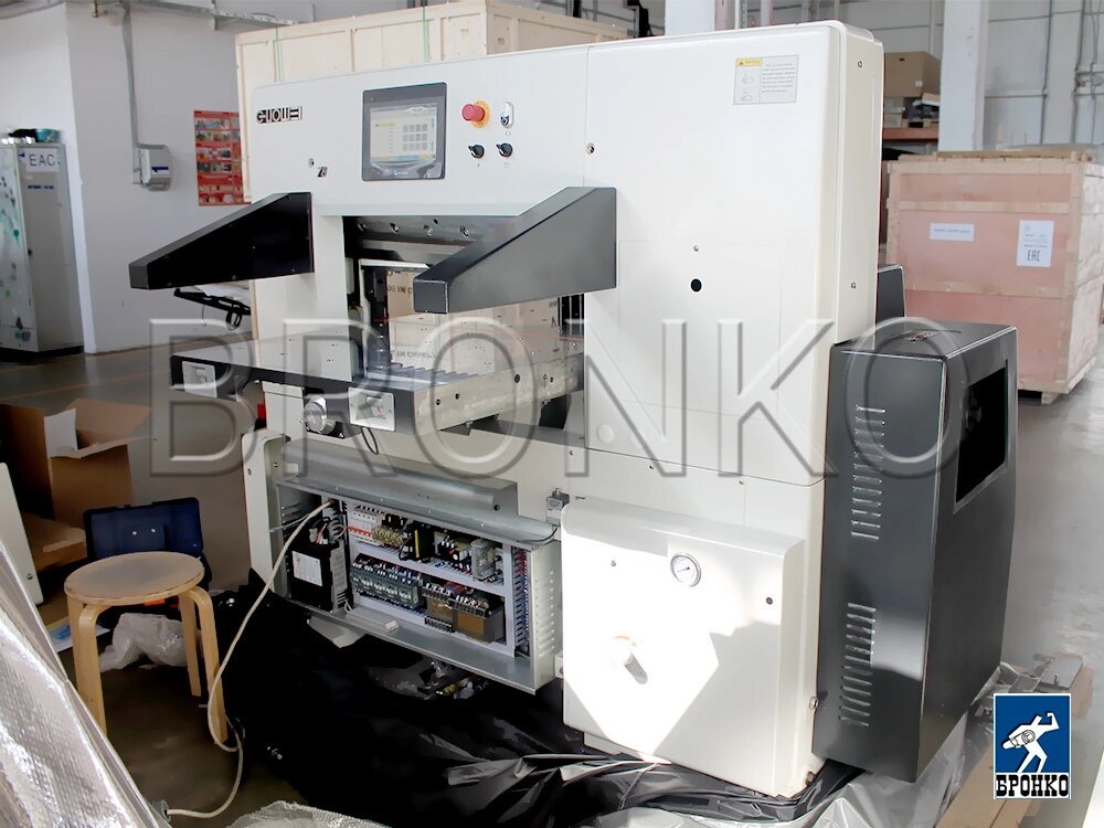 Guowei QZYK 78K. Бумагорезательная машина от компании Оборудование для Бизнеса  ООО «Станлайн» - фото 1