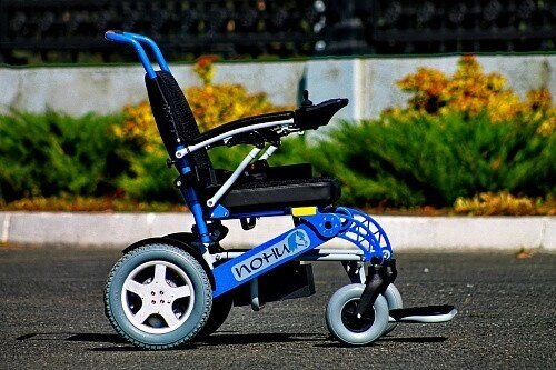 Кресло-коляска электрическая ПОНИ 5-1С (38см) синий металлик от компании Арсенал ОПТ - фото 1