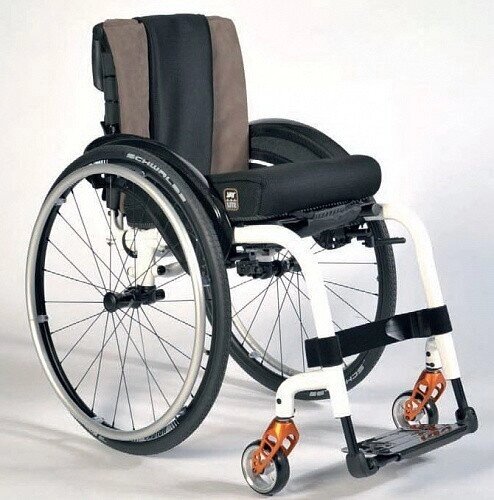 Кресло-коляска инвалидная SOPUR Xenon LY-710-060000