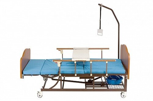 Кровать механическая "Медицинофф" с туалетным устройством B-4(y) от компании Арсенал ОПТ - фото 1