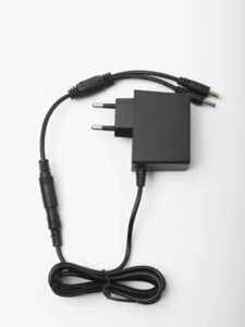 Блок питания 15V, 1A с адаптерами