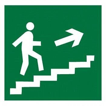 Знак Эксклюзив E15 Направление к эвакуационному выходу по лестнице вверх (размер 200х200) прав. от компании Арсенал ОПТ - фото 1